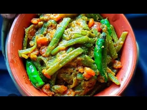 Water lily curry with shrimp