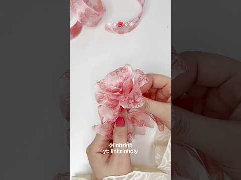 Making a flower hair pin