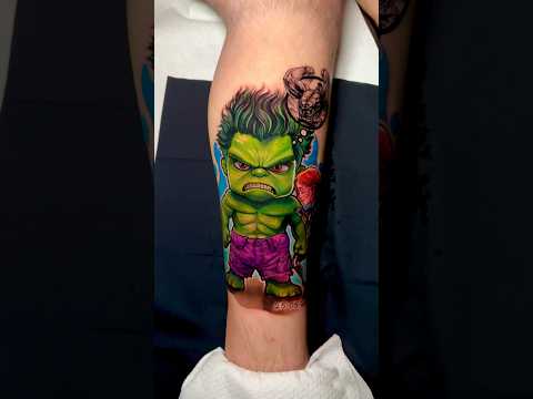 Hulk smash👊🏻#tatuaggio #tattoo #samy #tattooartist #ink #tattooer #hulk #smash #comics #avengers