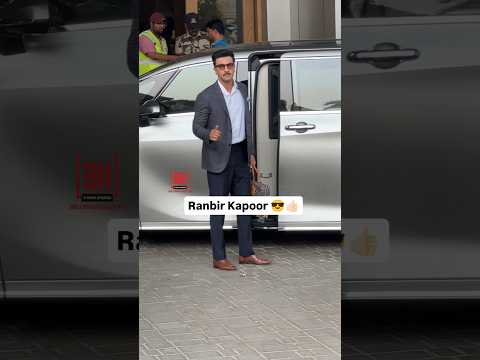 Handsome Hunk Alert! Ranbir Kapoor Spotted At Kalina Airport, Stealing Hearts With His Looks 😎👍🏻